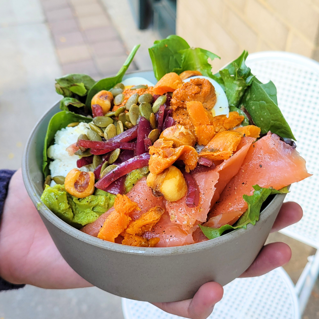 Smoked salmon bowl