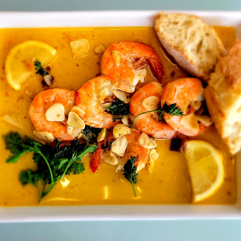 Shrimps with lemon and garlic sauce