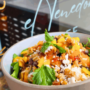 vegetables and spicy chicken bowl